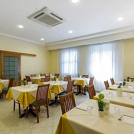 Savana 3*